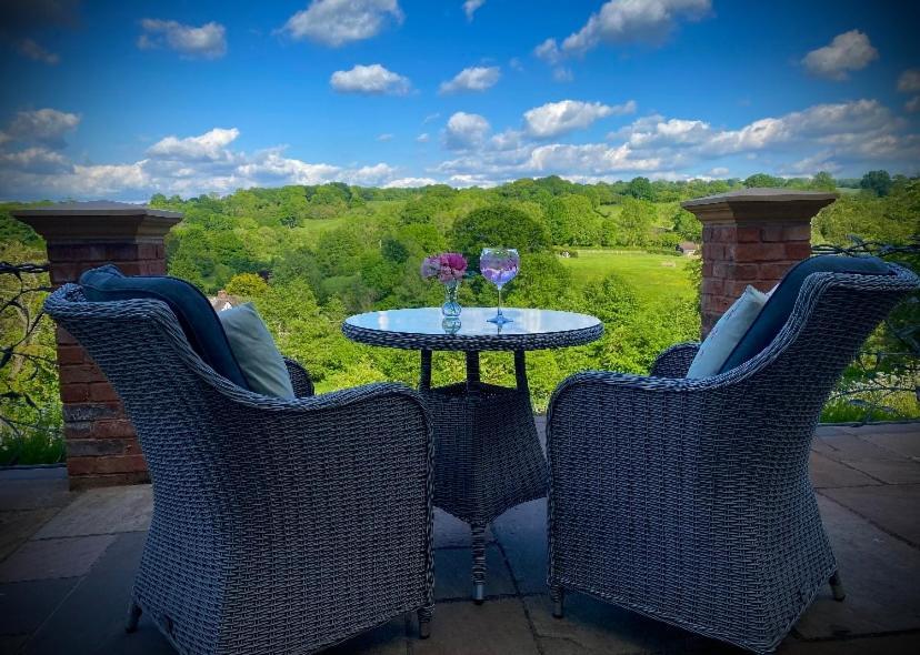 The Old Rectory - Valley View Room In Private Home Stockton-on-Teme Bagian luar foto